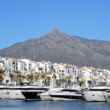 WHY AMERICANS ARE INVESTING IN MARBELLA