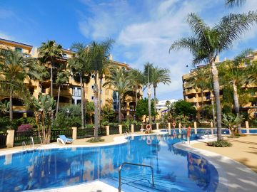 Beachside groundfloor apartment, San Pedro de Alcantara Resale Costa Del Sol