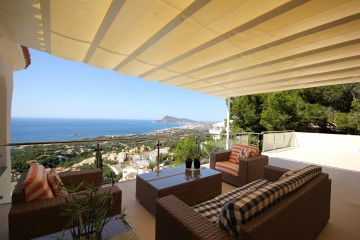 Altea, Vrijstaande villa met uitzicht op zee Wederverkoop Costa Blanca Noord
