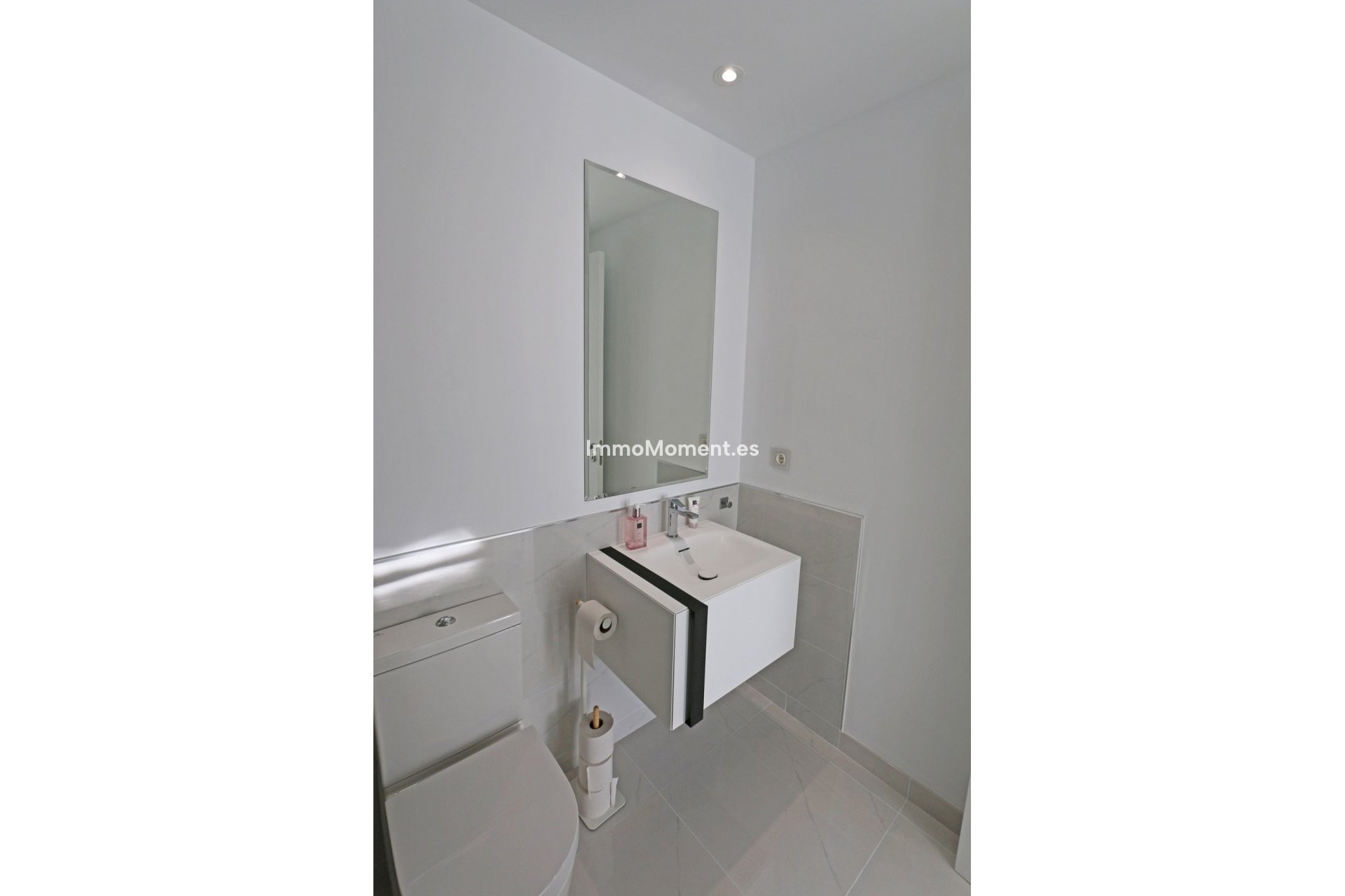 Alquiler a corto plazo - Apartamento - Estepona  - Atalaya