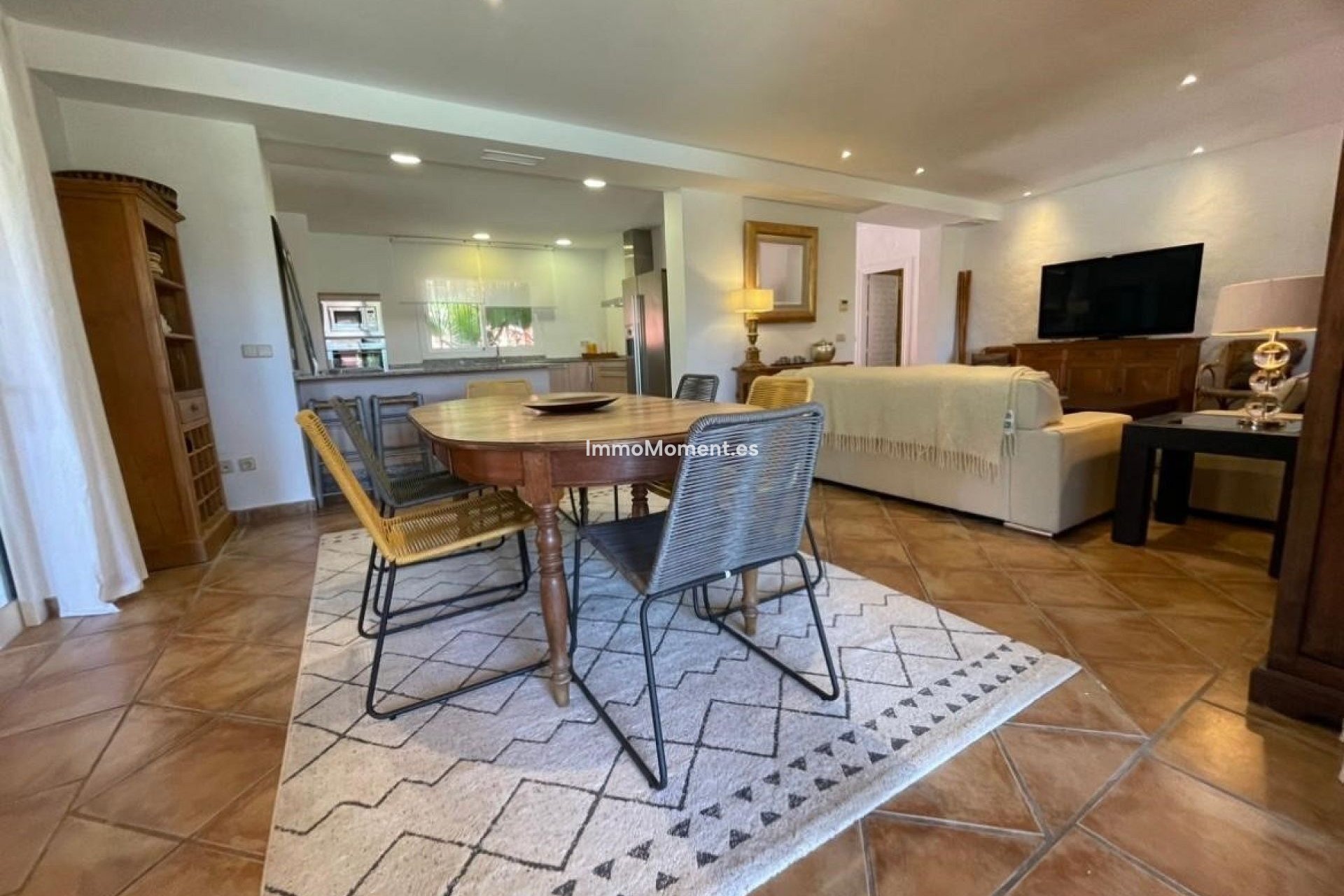 Alquiler a corto plazo - Villa independiente - Estepona  - Atalaya