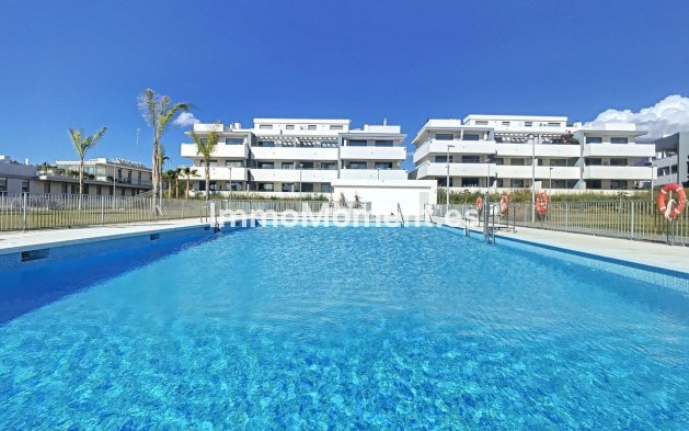 Apartamento - Alquiler a largo plazo - Estepona  - Estepona