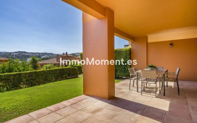 Apartamento - Reventa - Estepona  - Atalaya