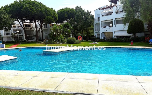Apartamento - Reventa - Estepona  - Costalita