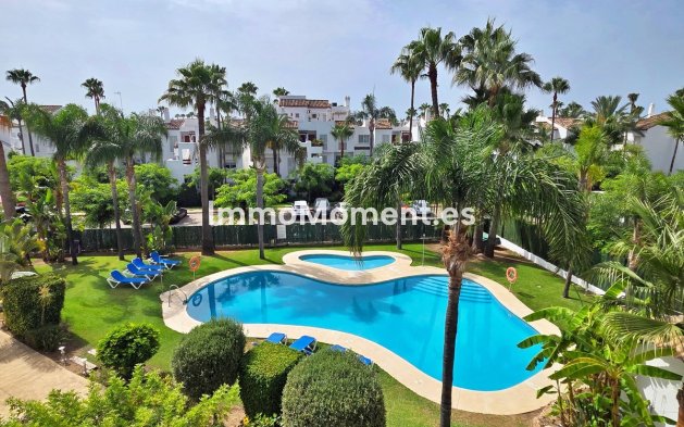 Apartamento - Reventa - Estepona  - Costalita