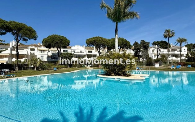 Apartamento - Reventa - Estepona  - El Presidente