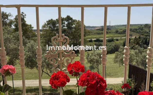 Apartamento - Reventa - Estepona  - Estepona Centro