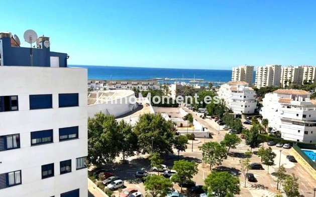 Apartamento - Reventa - Estepona  - Estepona Centro