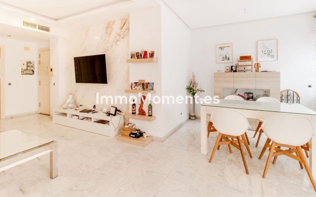 Apartamento - Reventa - Estepona  - Estepona Centro