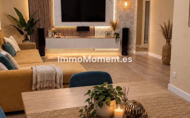 Apartamento - Reventa - Estepona  - Estepona Centro