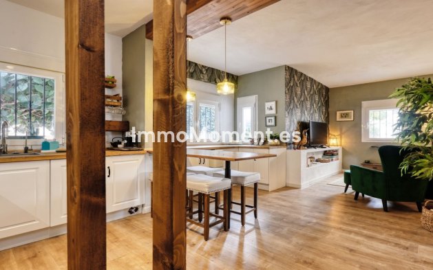 Apartamento - Reventa - Estepona  - Estepona Centro