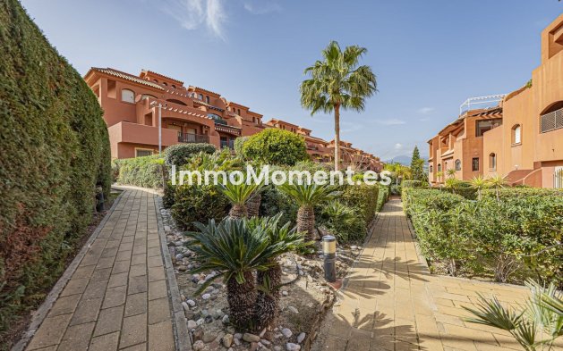 Apartamento - Reventa - Estepona  - Estepona Centro