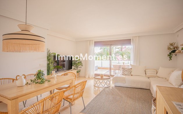 Apartamento - Reventa - Estepona  - Estepona Centro