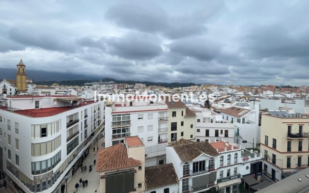 Apartamento - Reventa - Estepona  - Estepona Centro