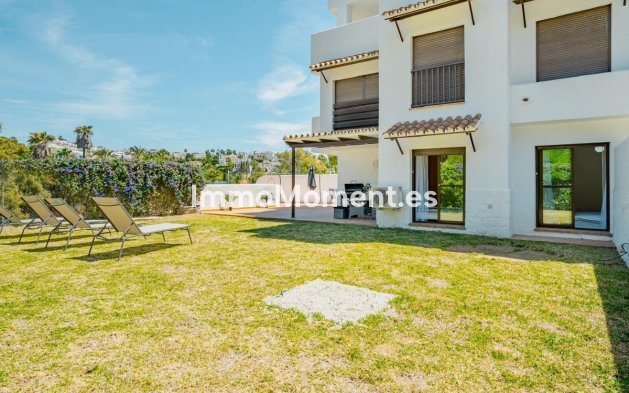 Apartamento - Reventa - Estepona  - Estepona Centro