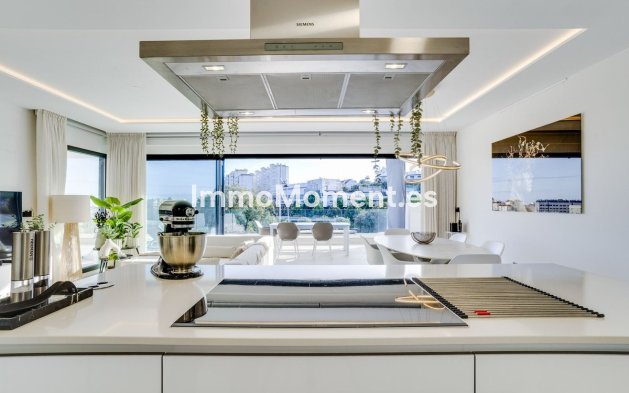 Apartamento - Reventa - Estepona  - Estepona Centro