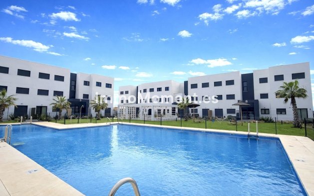 Apartamento - Reventa - Estepona  - Estepona Centro