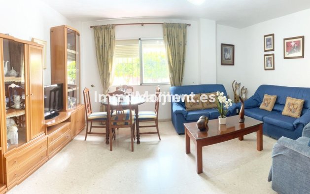 Apartamento - Reventa - Estepona  - Estepona Centro