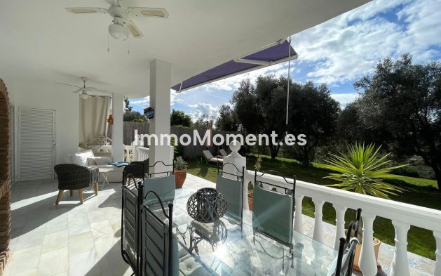Apartamento - Reventa - Estepona  - Estepona Centro