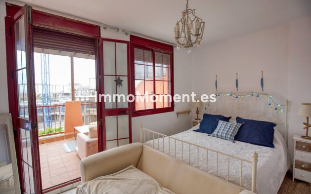 Apartamento - Reventa - Estepona  - Estepona Centro