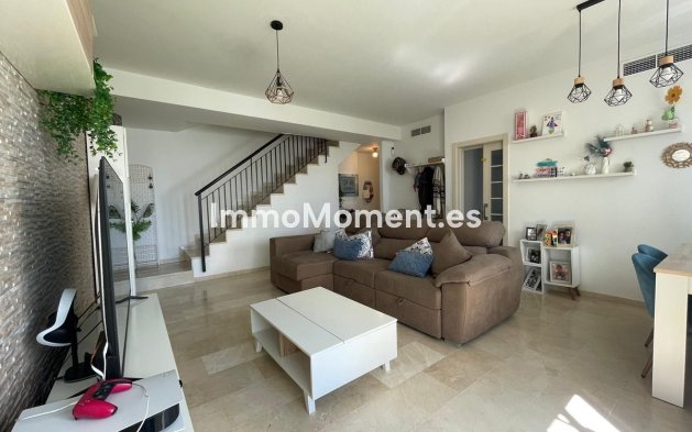Apartamento - Reventa - Estepona  - Estepona Centro