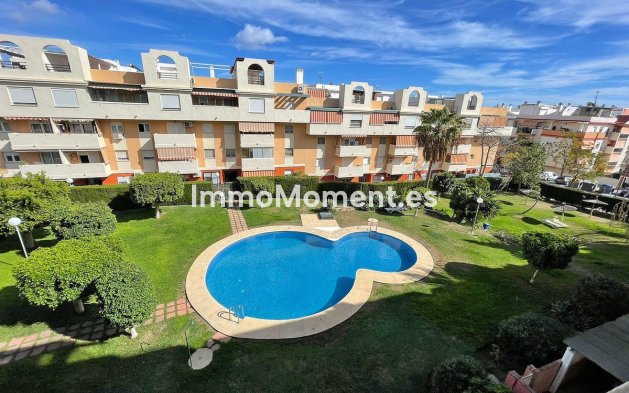 Apartamento - Reventa - Estepona  - Estepona Centro