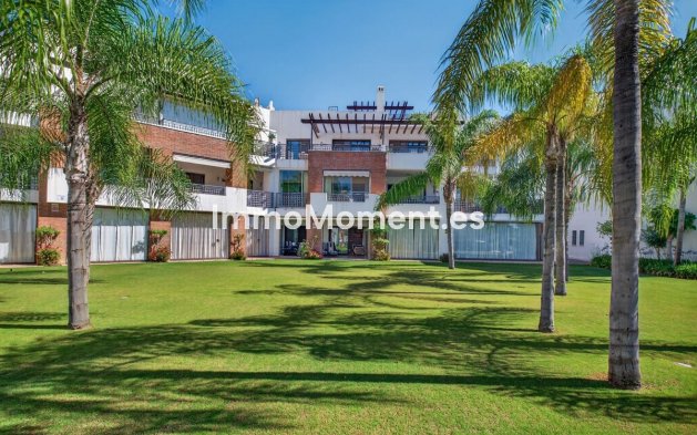 Apartamento - Reventa - Estepona  - Estepona Centro