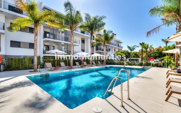Apartamento - Reventa - Estepona  - Estepona Centro