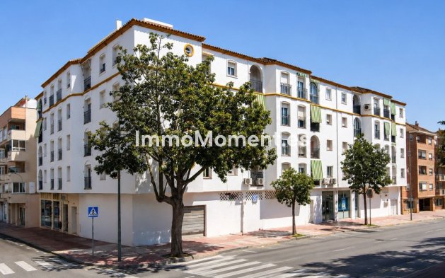 Apartamento - Reventa - Estepona  - Estepona Centro
