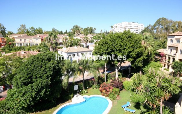 Apartamento - Reventa - Marbella - Guadalmina Alta