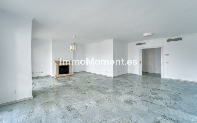 Apartamento - Reventa - Marbella - Guadalmina Baja