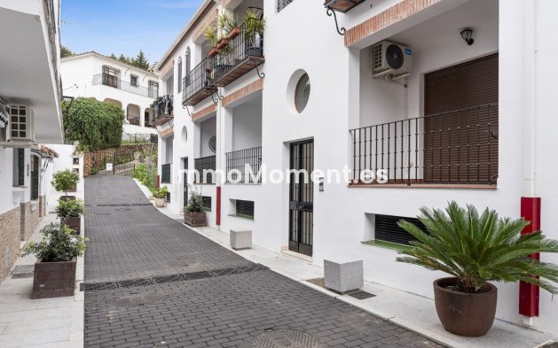 Apartment - Resale - Benahavís - Benahavís Centro