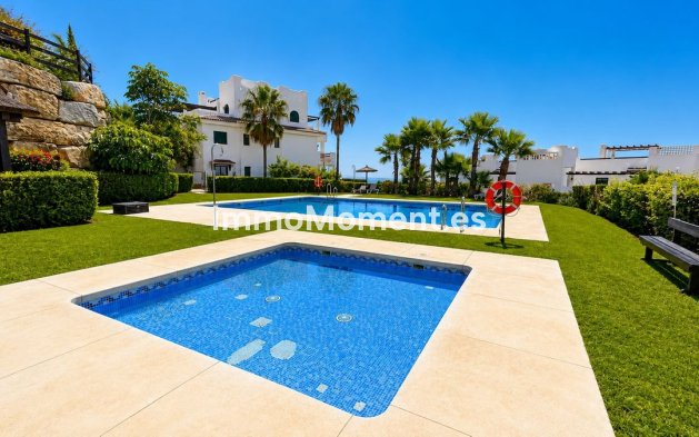 Apartment - Resale - Casares - Doña Julia