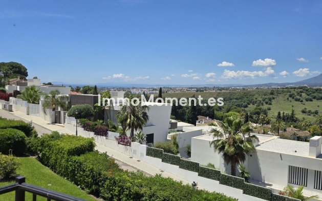 Apartment - Resale - El Paraiso - New Golden Mile