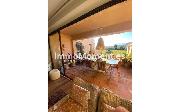 Apartment - Resale - Estepona - Atalaya