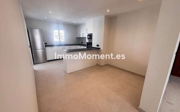 Apartment - Resale - Estepona - Estepona Centro