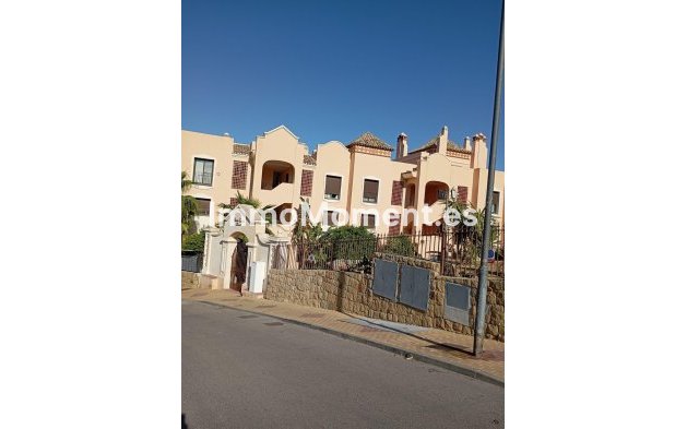 Apartment - Resale - Estepona - Valle Romano
