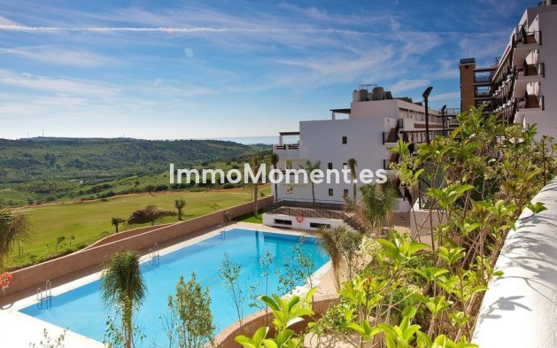 Apartment - Resale - Estepona - Valle Romano