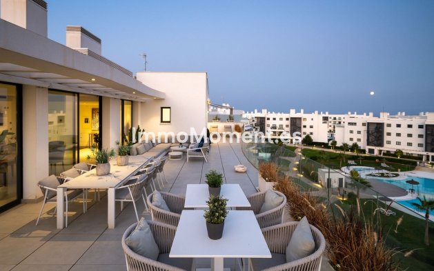 Apartment - Resale - Fuengirola - RSO-37084