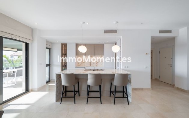 Apartment - Resale - Málaga - Benahavís