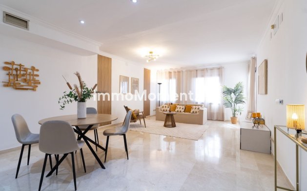 Apartment - Resale - Marbella - Puerto Banús