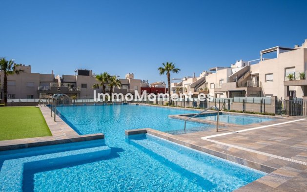 Apartment - Resale - Torrevieja - Aguas Nuevas
