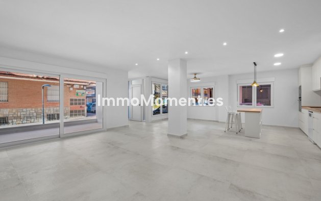 Apartment - Resale - Torrevieja - Torrevieja Centro