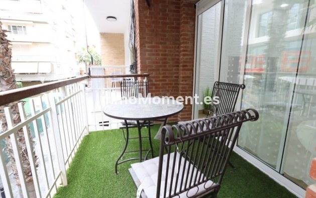 Apartment - Resale - Torrevieja - Torrevieja Centro
