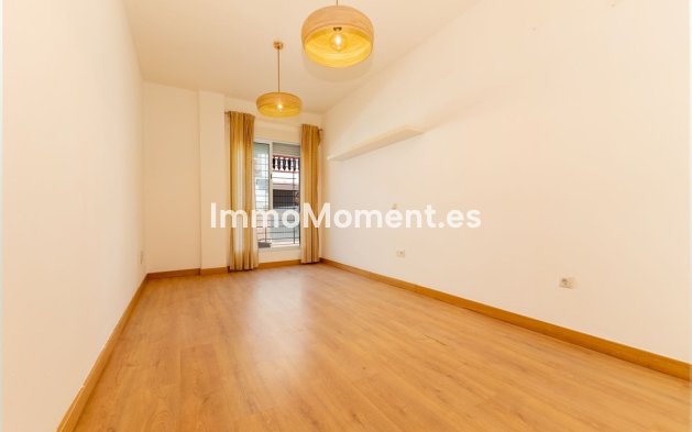 Apartment - Wiederverkauf - Málaga - Suárez