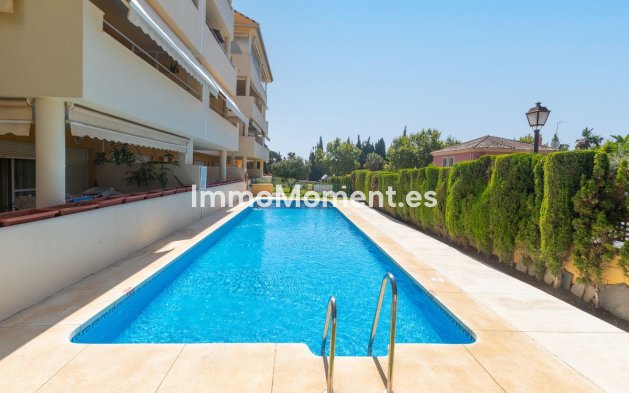 Apartment - Wiederverkauf - Marbella - Elviria