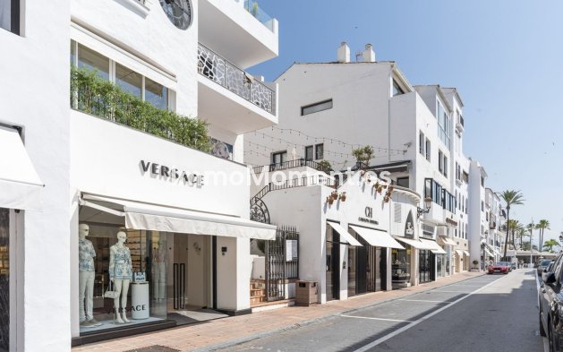 Apartment - Wiederverkauf - Marbella - Puerto Banús