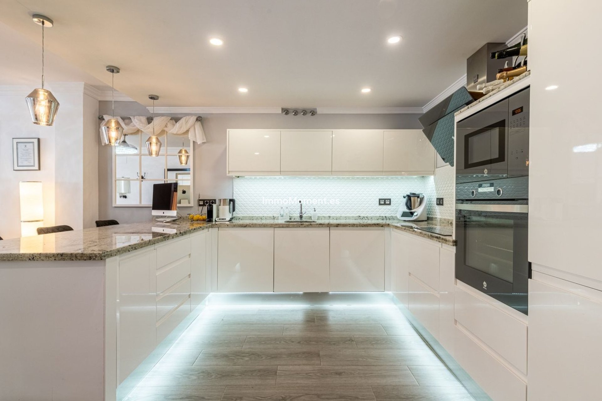 Bestaande woning - Appartement - Benahavís - Benahavís Centro