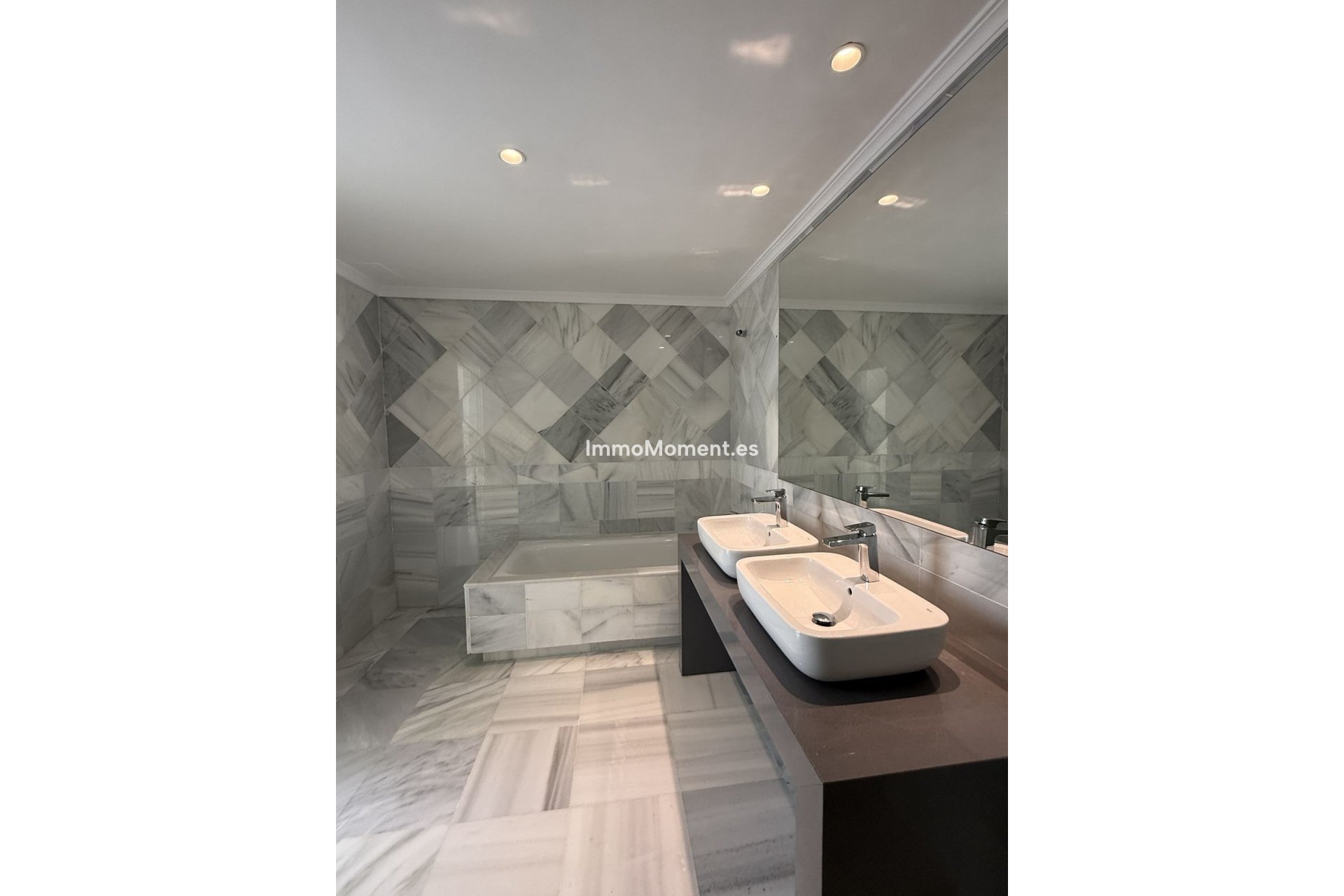 Bestaande woning - Appartement - Benahavís - Benahavís Centro