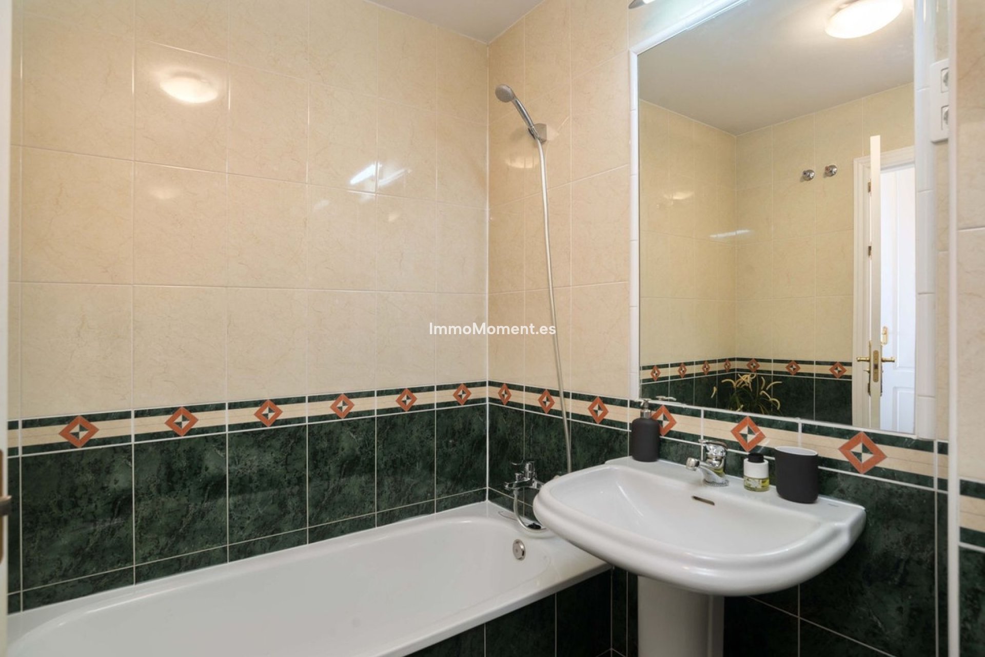 Bestaande woning - Appartement - Binnenland  - Alhaurín Golf